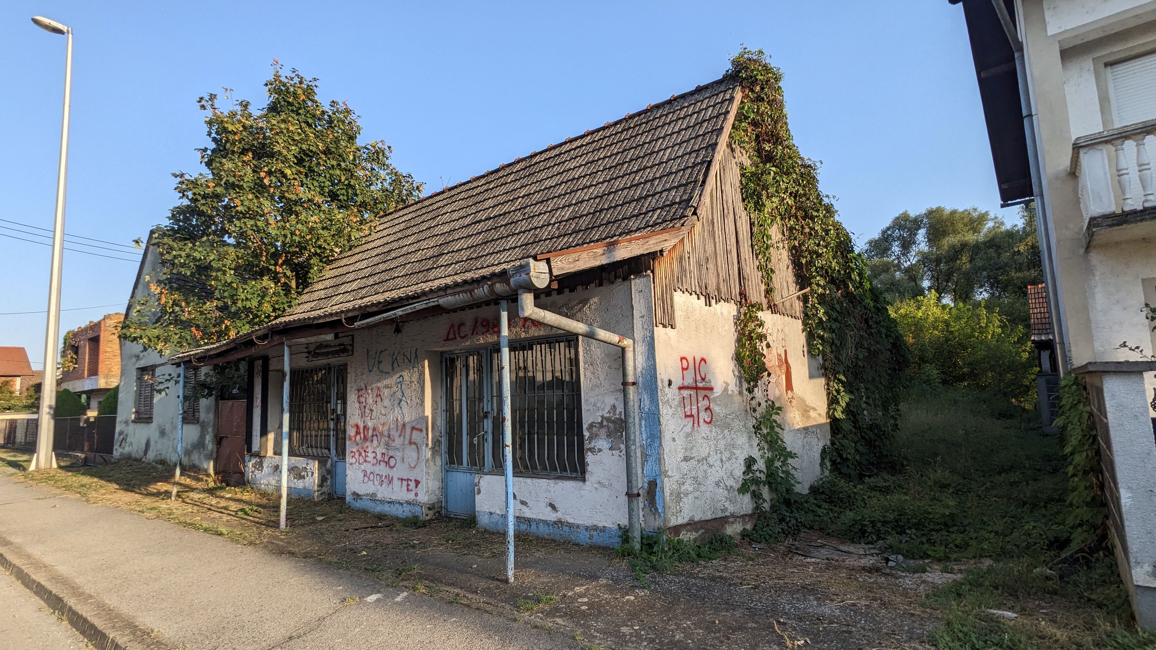 abandoned butchers with 'Ana I love you' grafitti